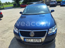 Online auction: VOLKSWAGEN  PASSAT VARIANT