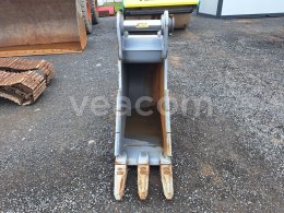Online auction:   STRICKLAND JS160