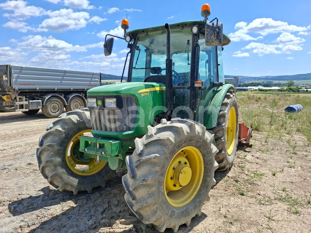 Aukcja internetowa: JOHN DEERE  5075E 4X4