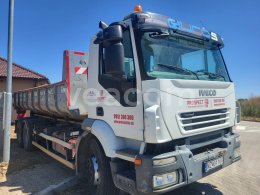 Online aukce: IVECO  TRAKKER 6X2 + 4 X KONTAJNER