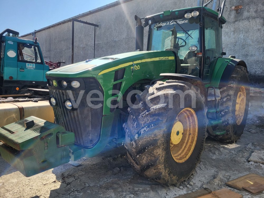 Online auction: JOHN DEERE  8330