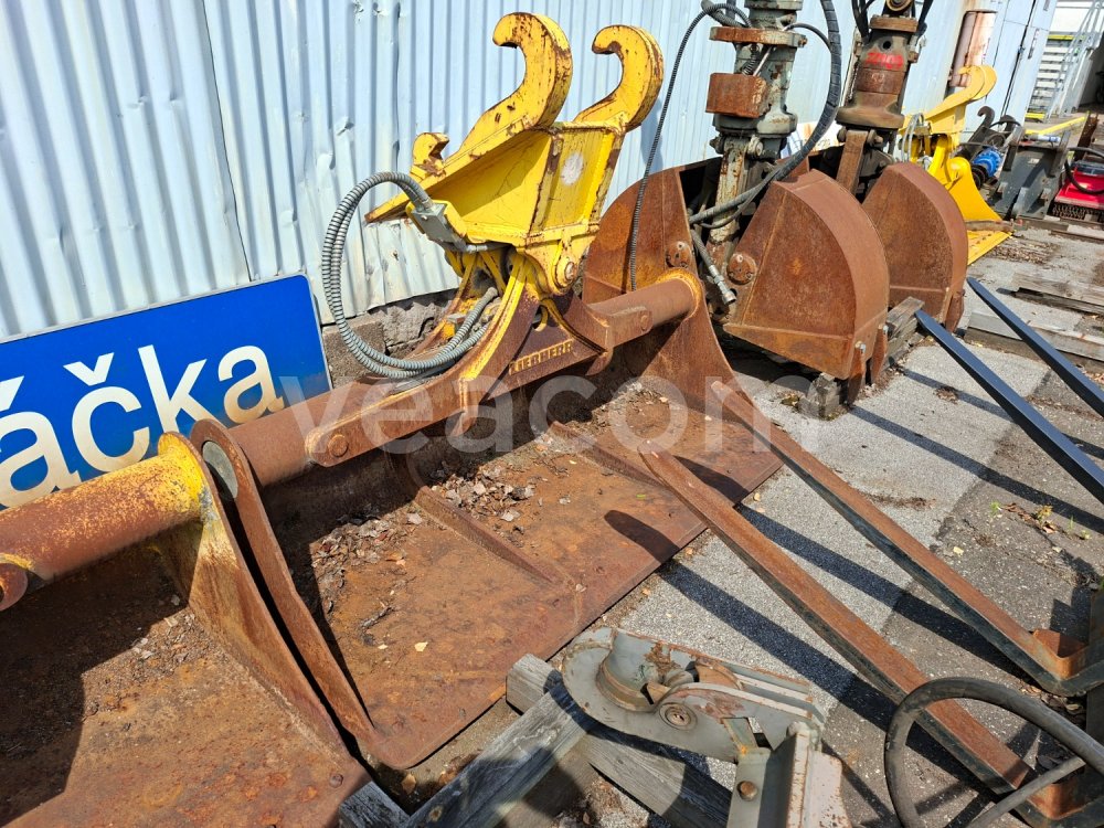 Aukcja internetowa:  HYDRAULICKÁ SVAHOVÁ LŽÍCE LIEBHERR 200 CM