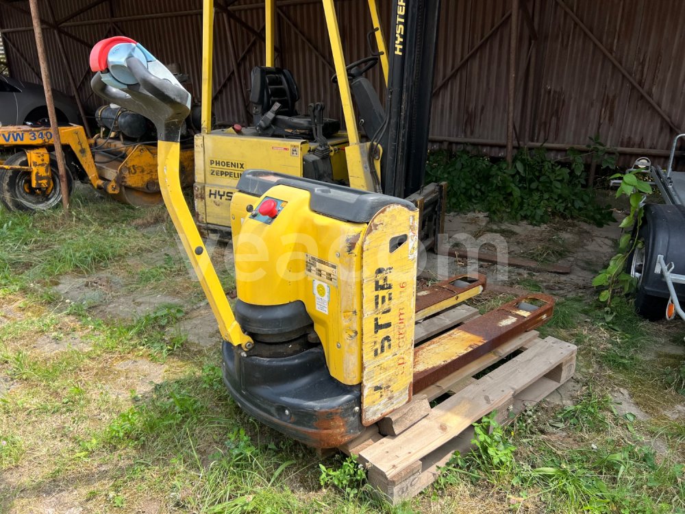Online auction:  HYSTER P1.6
