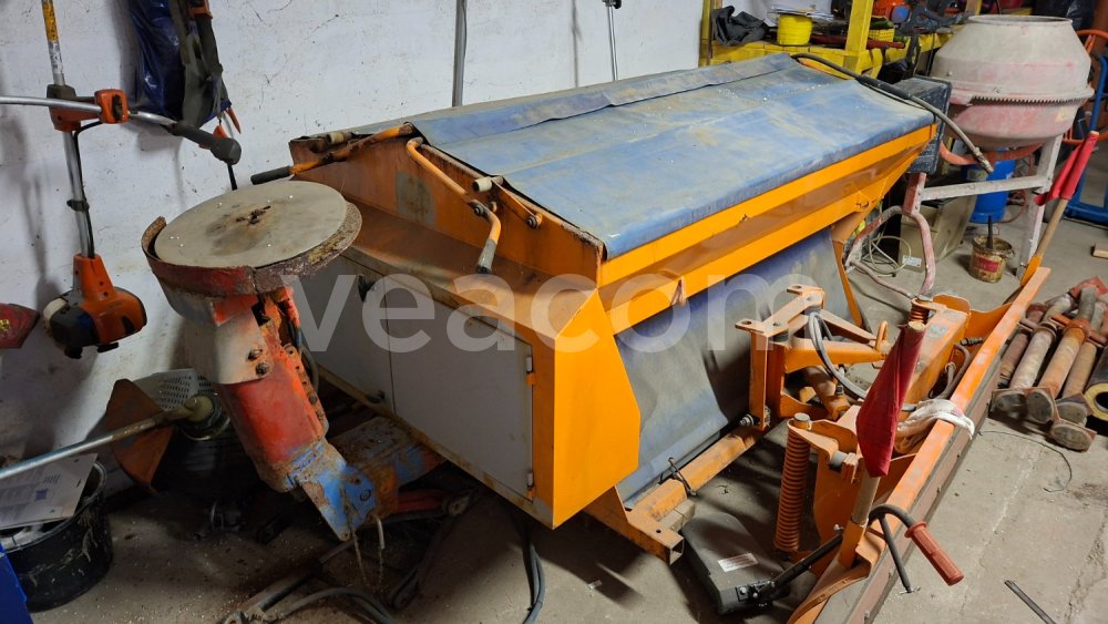 Online auction: SIMED  SVS 1.0 + AB BOHEMIA PKN - 172