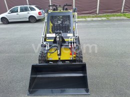 Online aukce:   MACHPRO SKID STEER LOADER MPS330