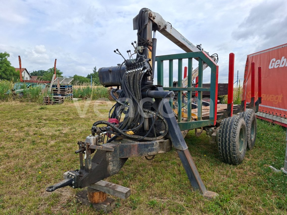 Online aukce:   VYVÁŽEČKA ZA TRAKTOR