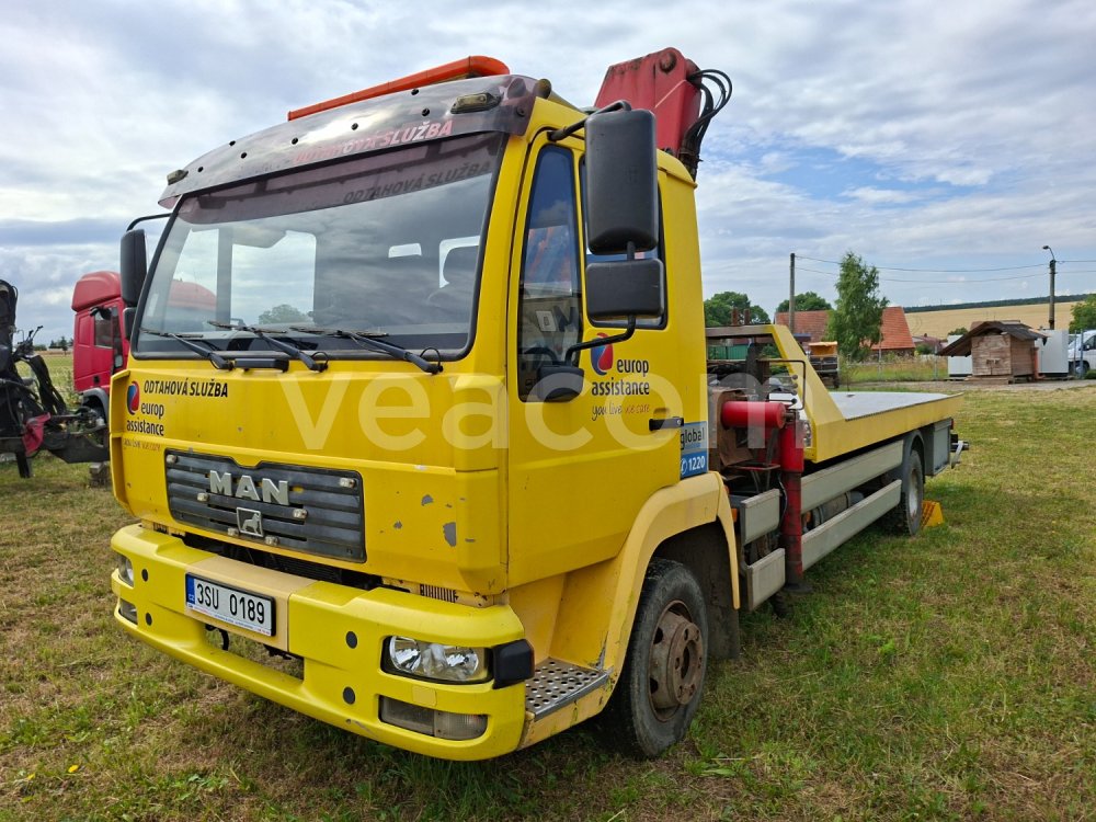 Online auction: MAN  12.225 LC + HR