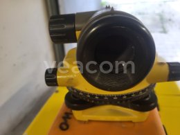 Online auction:   TOPCON AT-G6