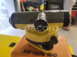 Online auction:   TOPCON AT-G6