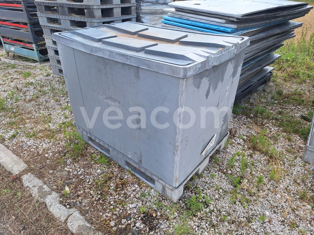 Online auction:  PLASTOVÉ PALETY/BEDNY