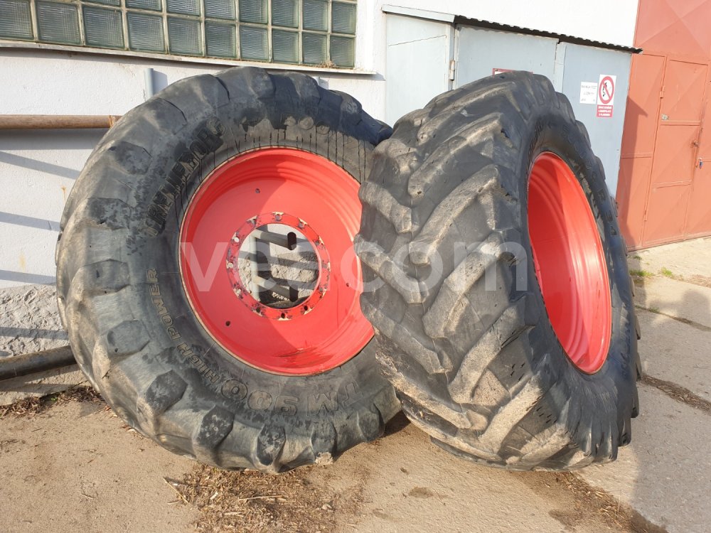Online árverés:  PŘEDNÍ KOLA Z TRAKTORU FENDT 936