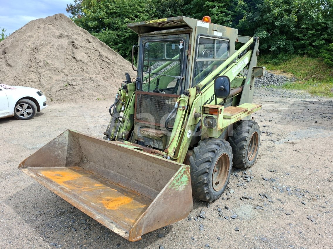 Online auction: UNC  LOCUST L-750 STN 4X4