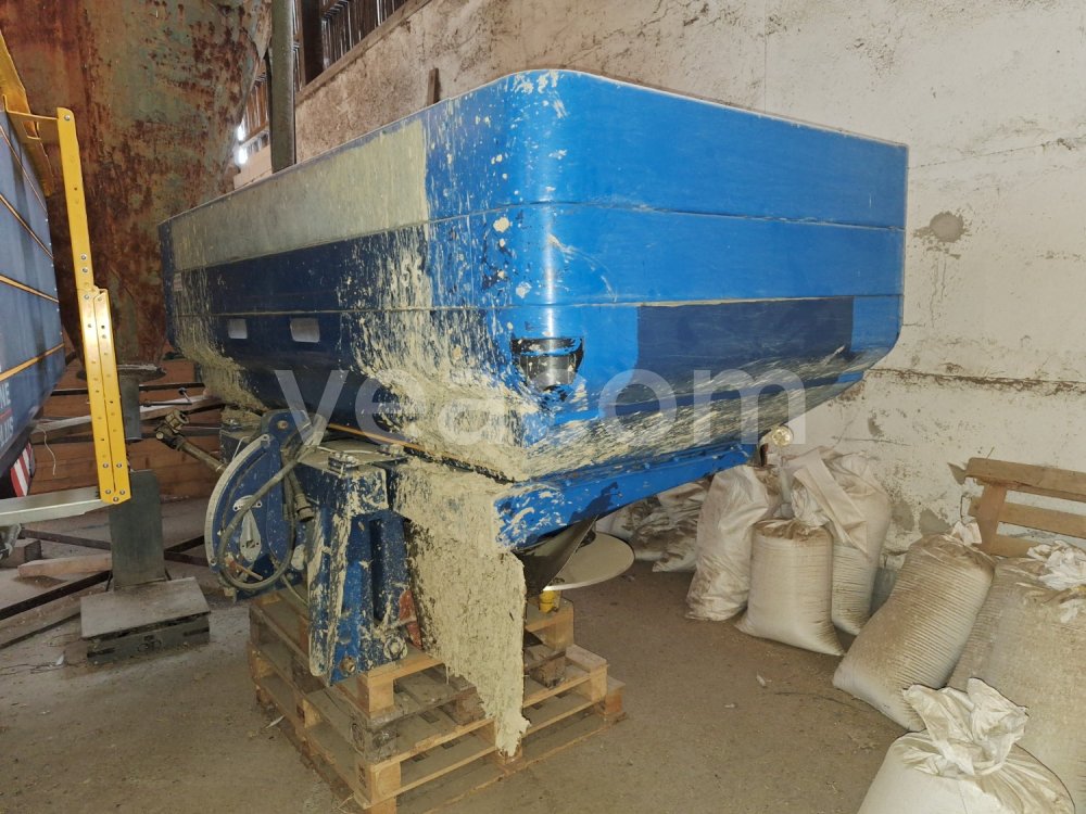 Online auction:  BOBGALLE M2W