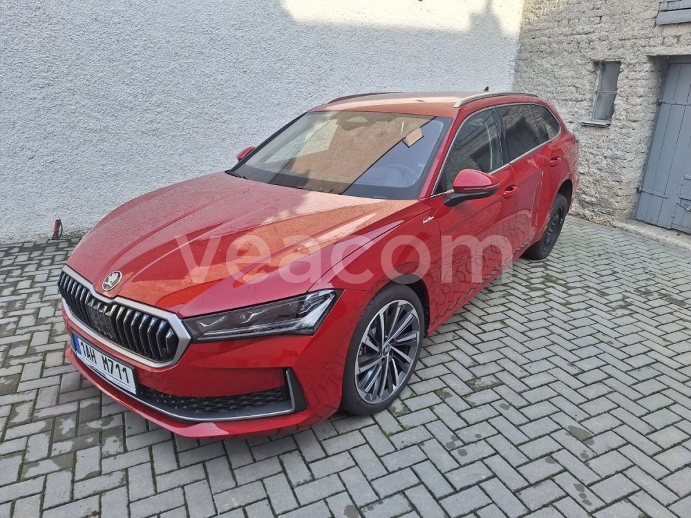 Online auction: ŠKODA  SUPERB