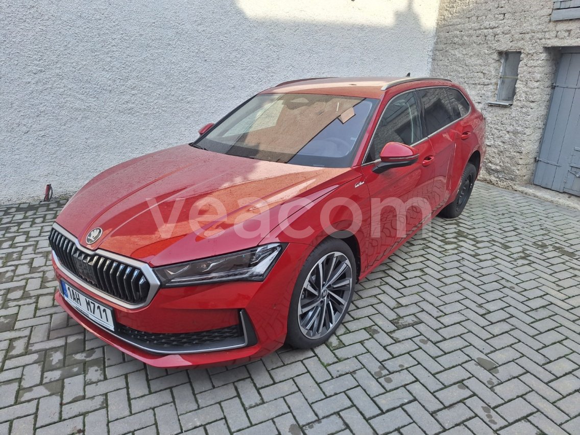 Online auction: ŠKODA  SUPERB