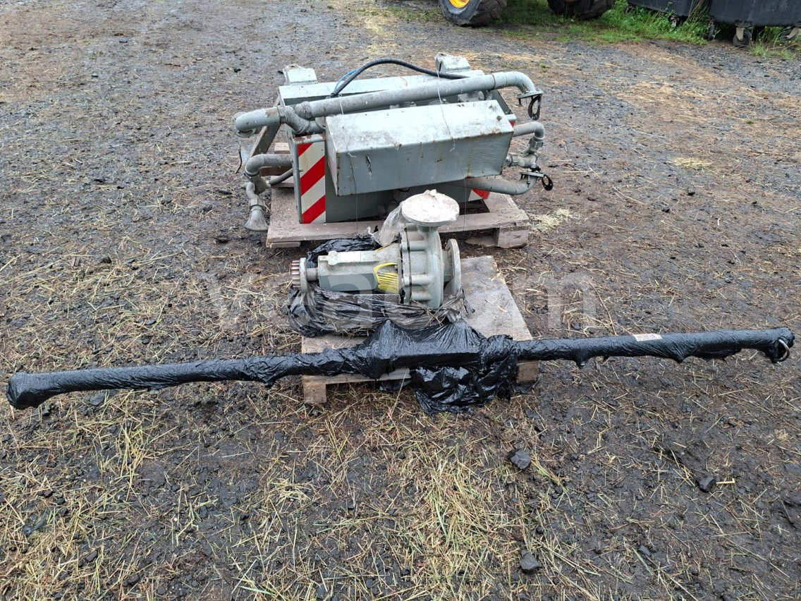 Online aukce:   KROPÍCÍ LIŠTA