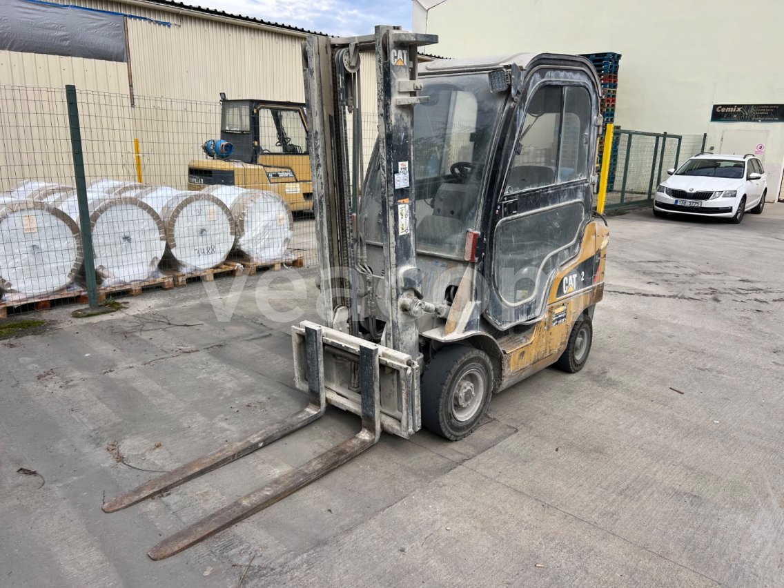 Online aukce: CAT  GP20CN