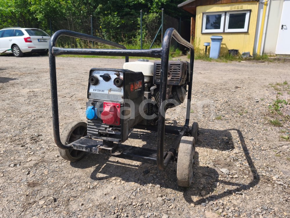 Online auction:  SVÁŘECÍ A GENERÁTOROVÁ JEDNOTKA SINCRO EW 220 DC