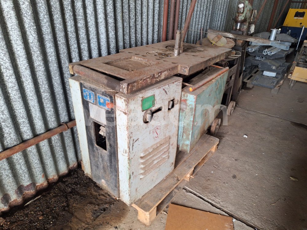 Online auction: STAVOSTROJ  TVARS 40