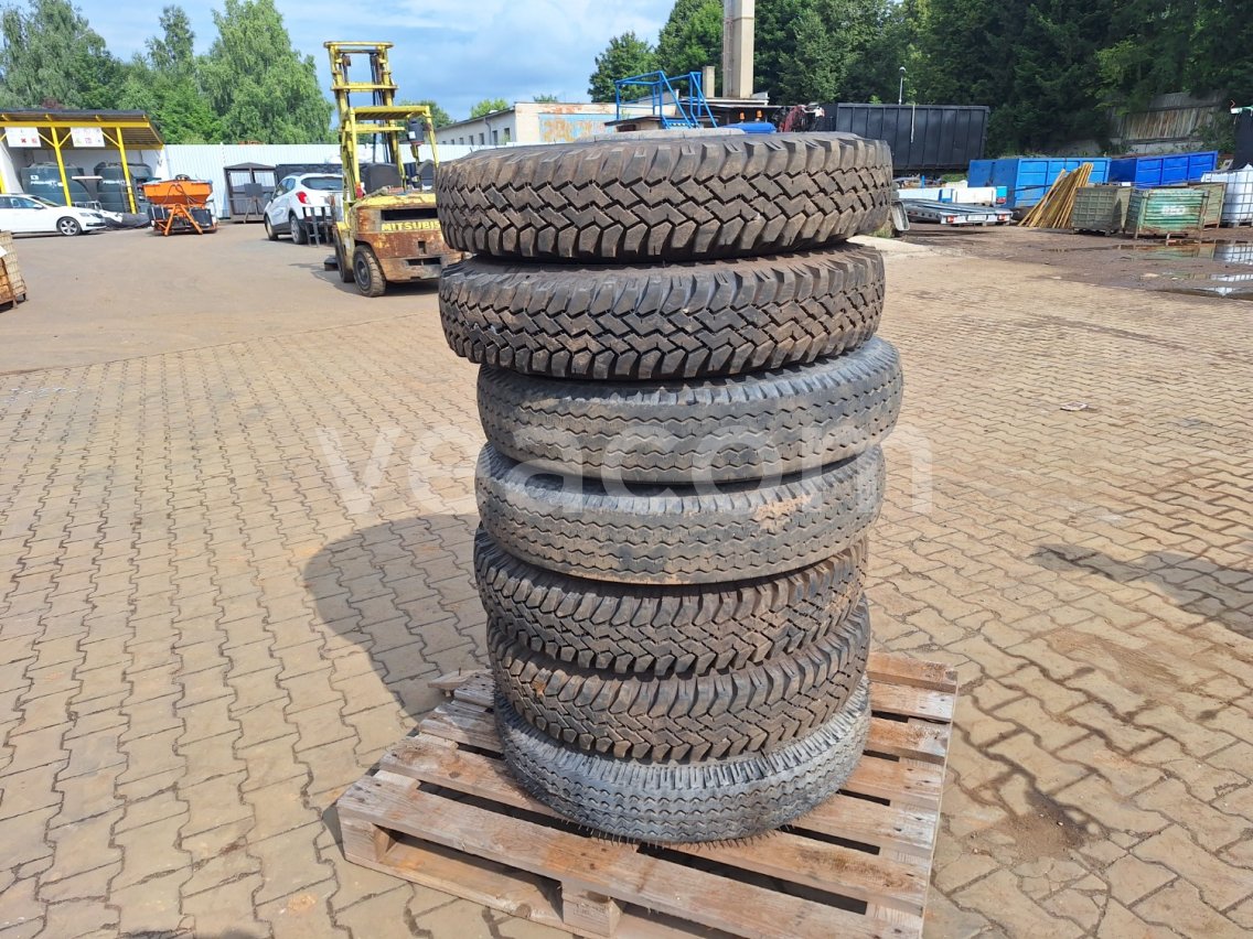 Online auction:   7 KS KOLA NA AVIA