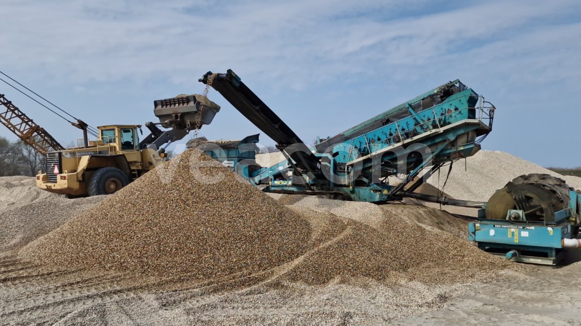 Online aukce: POWERSCREEN  CHIEFTAIN 2100X