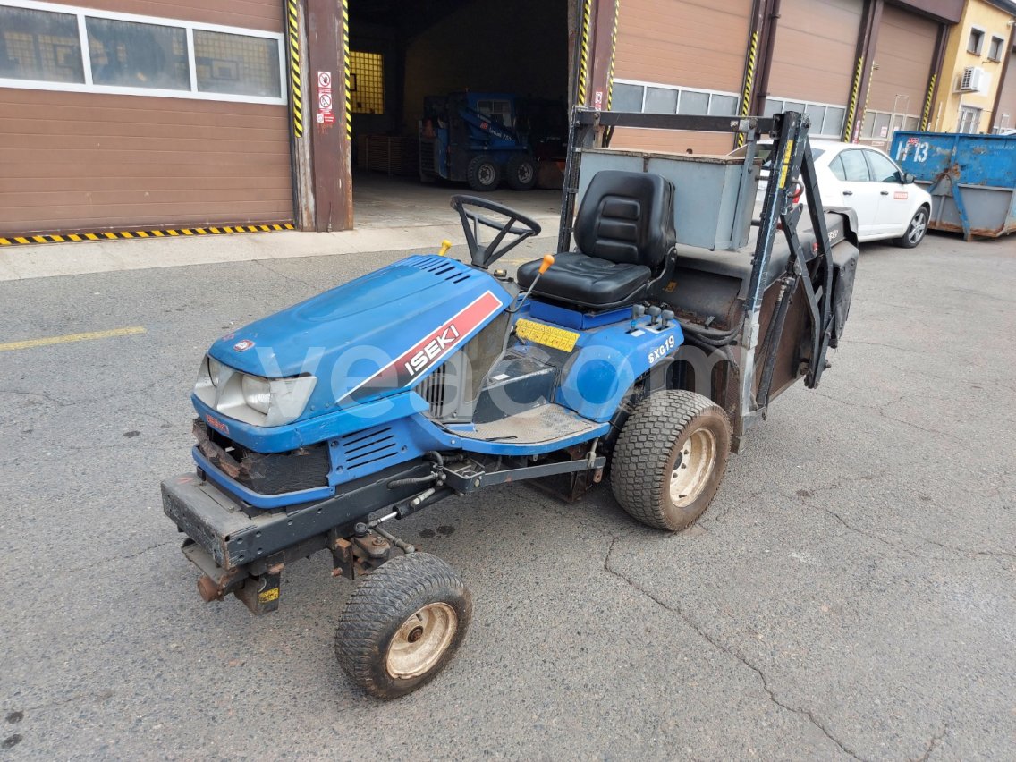 Online aukce: ISEKI  SXG 19