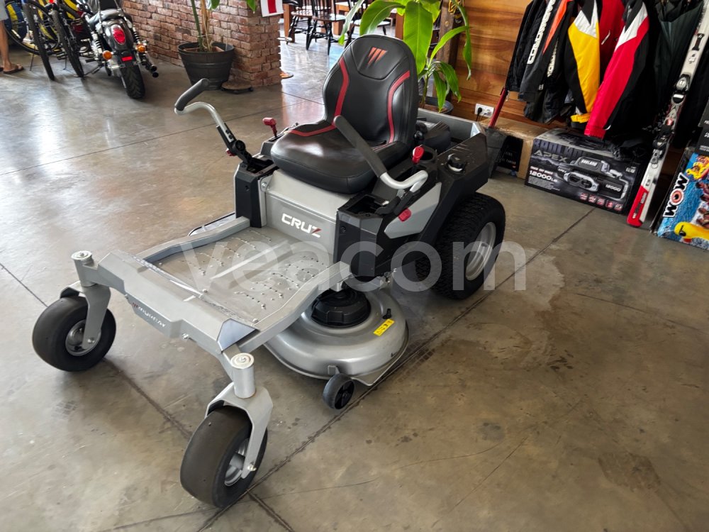 Online auction:  CRUZ ZERO TURN MOWER