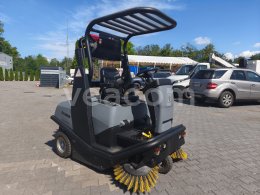 Online árverés: KARCHER  ZAMETACÍ STROJ S POJEZDEM KM 120/150R
