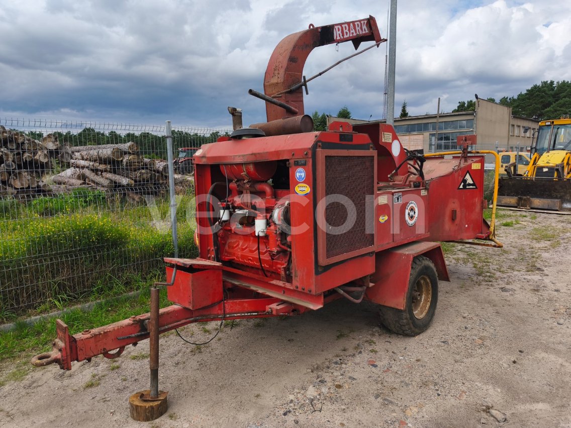 Online aukce:   MORBARK 2400/JOHN DEERE