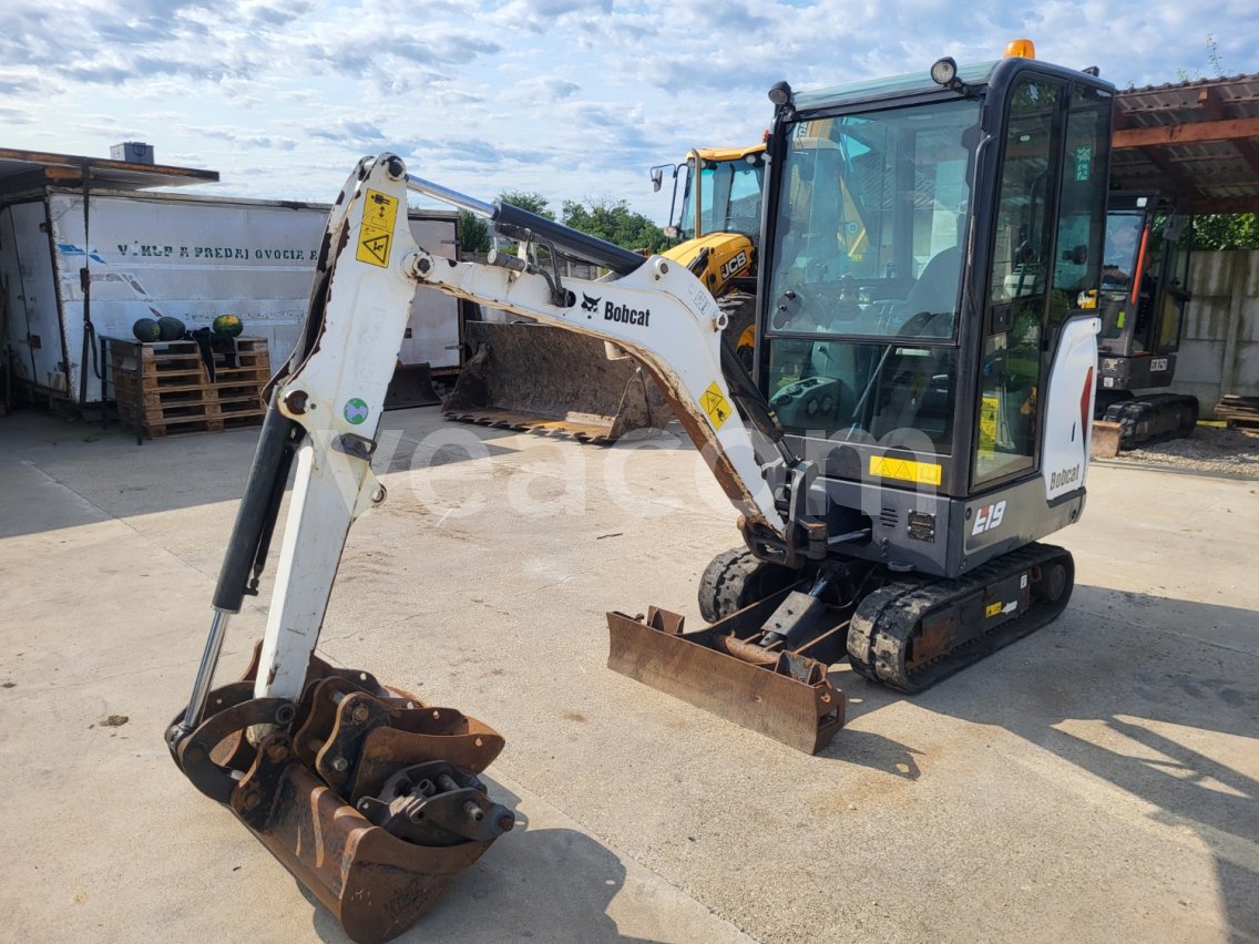 Online aukce: BOBCAT  E19
