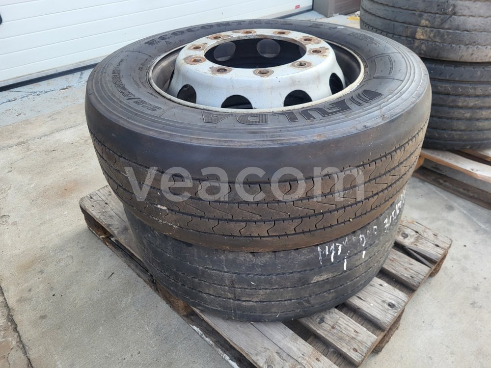 Online auction:  2KS DISKY S PNEUMATIKAMI