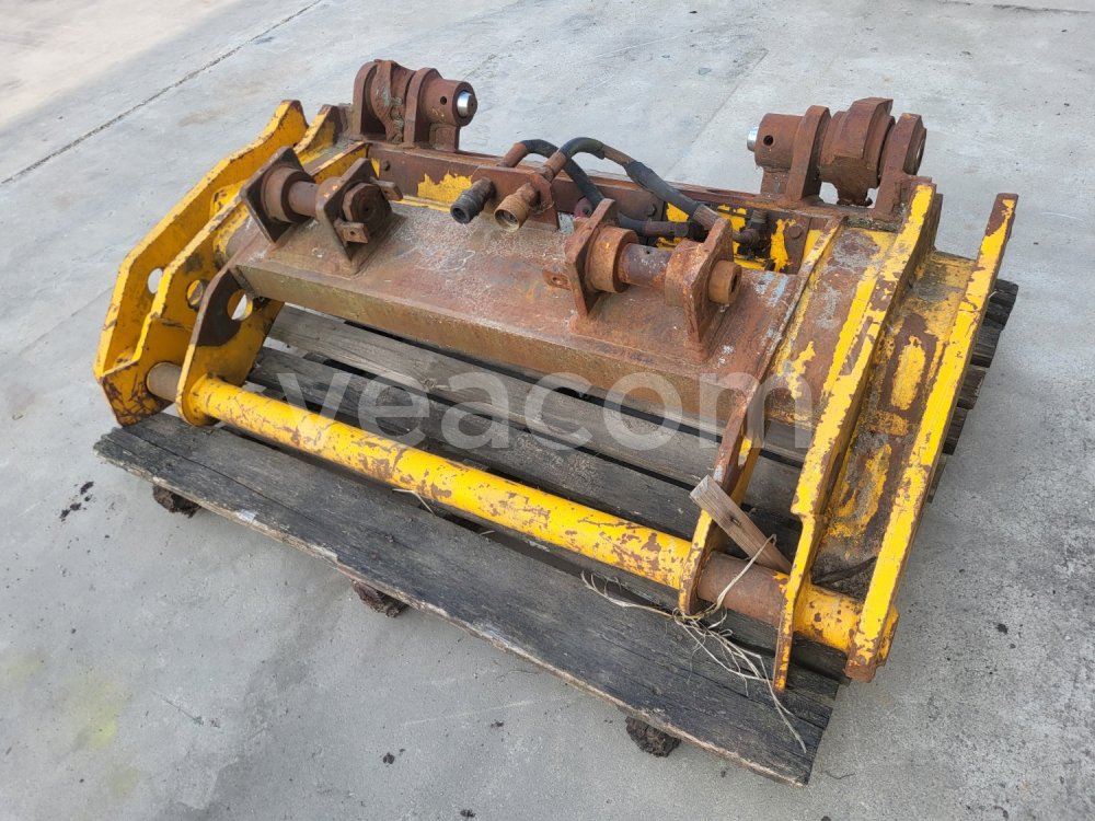 Online auction:  RÝCHLOUPINÁK NA BÁGER JCB