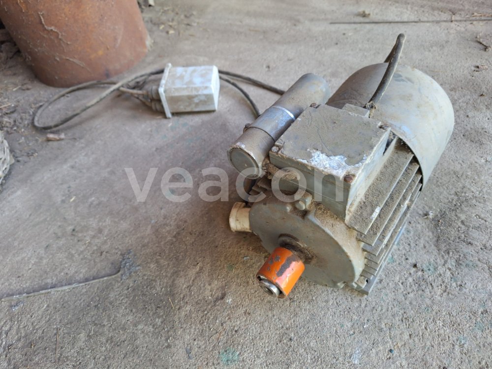 Online árverés:  MOTOR 4.