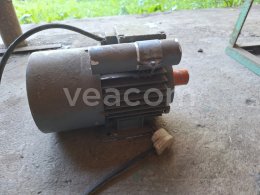Online árverés:   MOTOR 4.