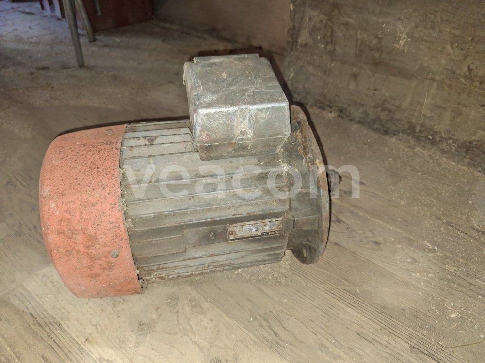 Online árverés:  MOTOR 3.