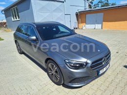 Online aukce: MB  E 200
