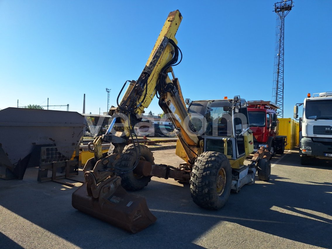 Online aukce: MENZI MUCK  A71 T2 MOBIL