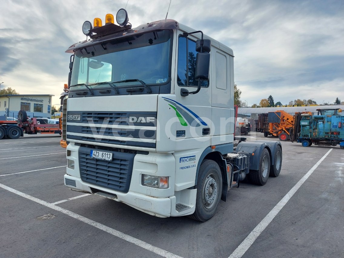 Online aukce: DAF  95 XF 430 6x2