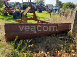 Online aukce:   SNĚHOVÁ RADLICE ZA TRAKTOR