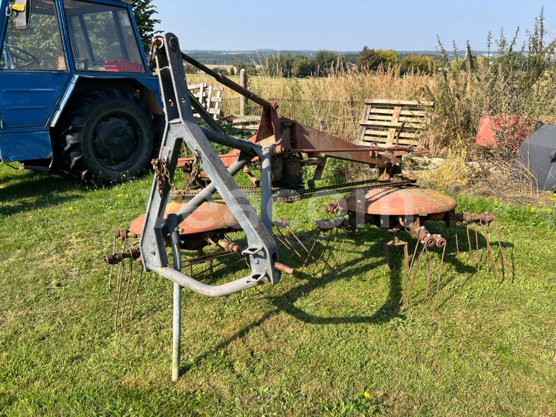 Online aukce:   OBRACEČ A SHRNOVAČ PÍCE UROS-2