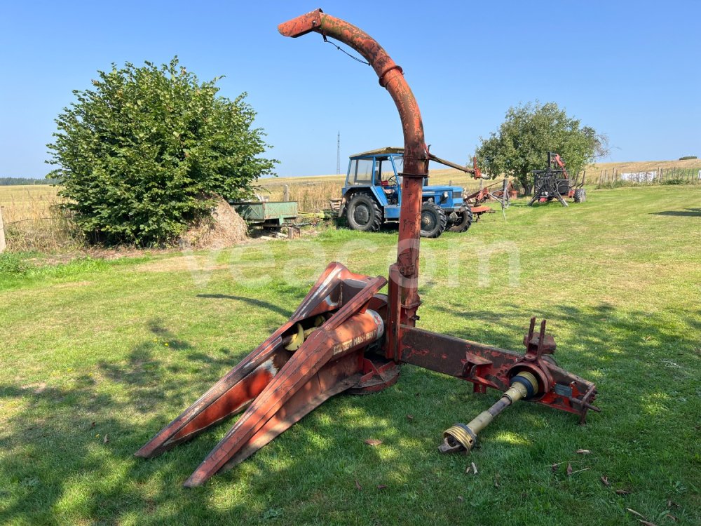 Online auction:  JEDNOŘÁDKOVÁ ŘEZAČKA NA KUKUŘICI KEMPER M-W