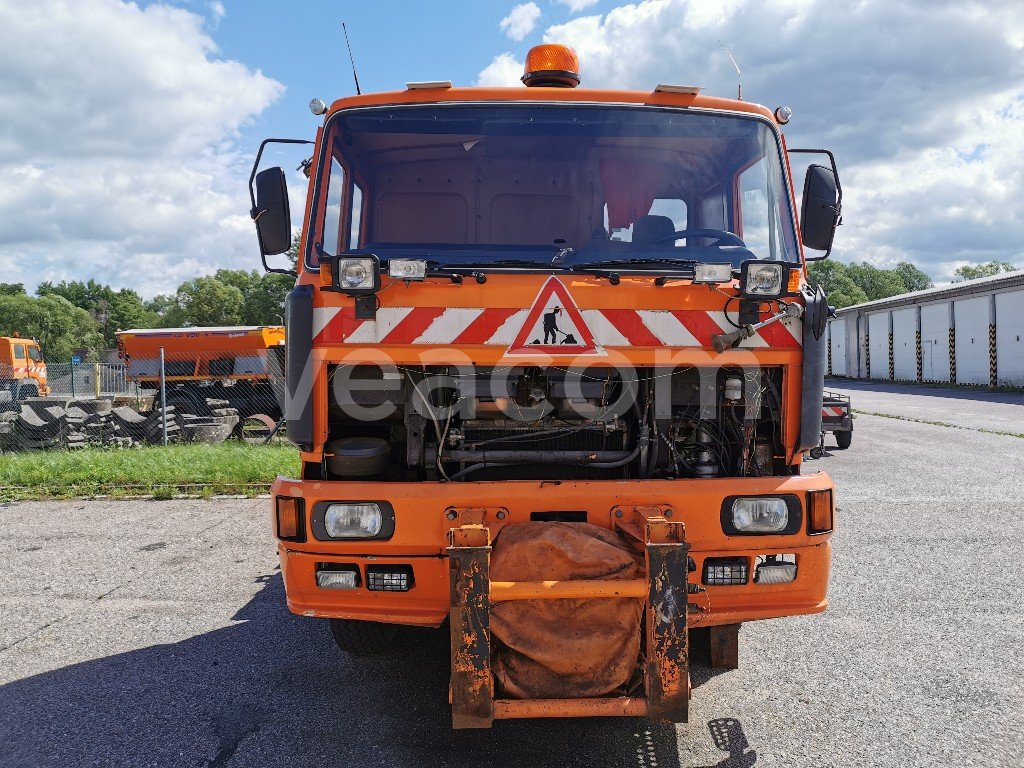 Online auction: LIAZ  111.811 4x4