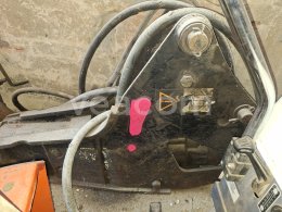 Online aukce:   KLADIVO NA BAGR CATERPILLAR 432E