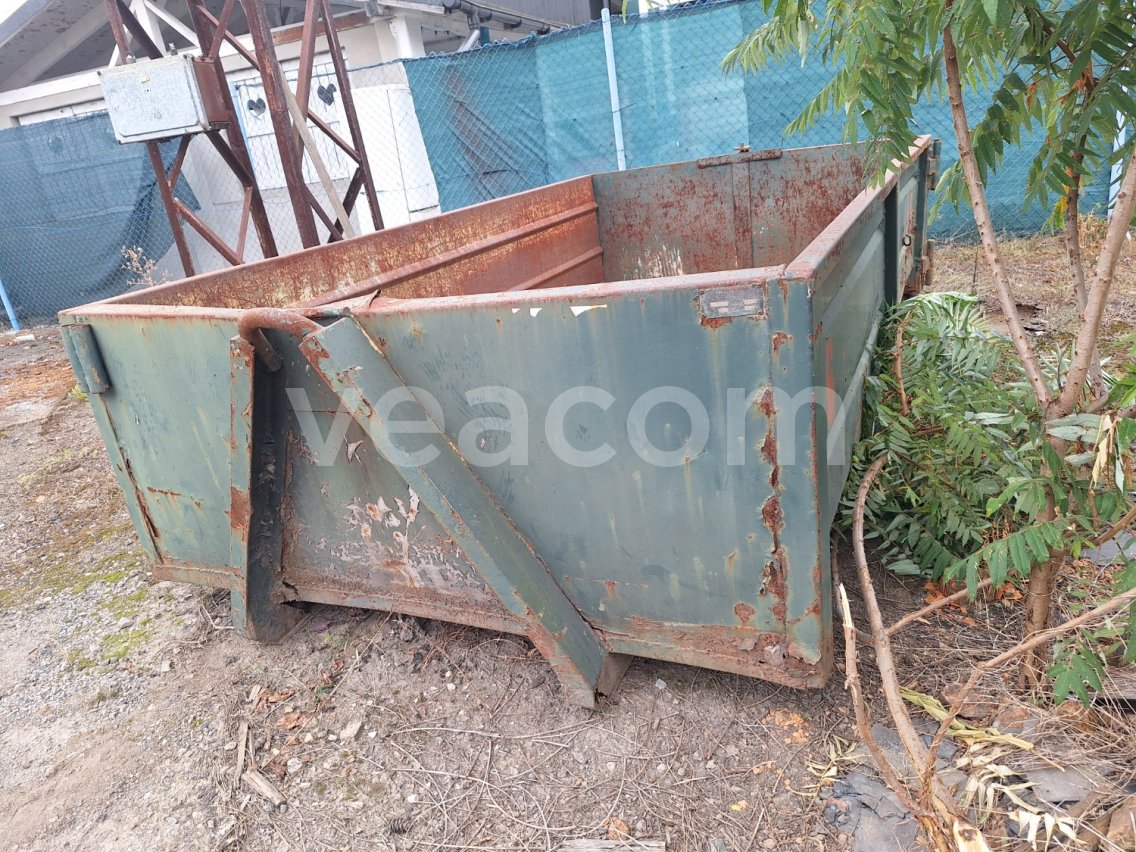 Online aukce:   KONTEJNER PRO HÁKOVÝ NOSIČ 56