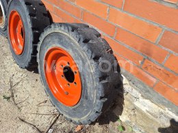 Online aukce:   SADA KOL (4 KS) NA SMYKOVÝ NAKLADAČ BOBCAT S100