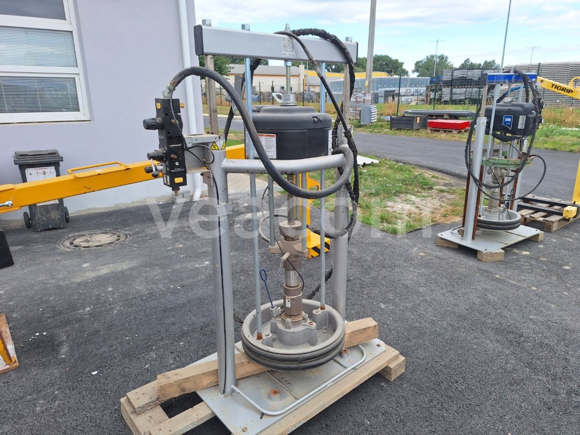 Online aukce:   CHECK MATE C68 200CC