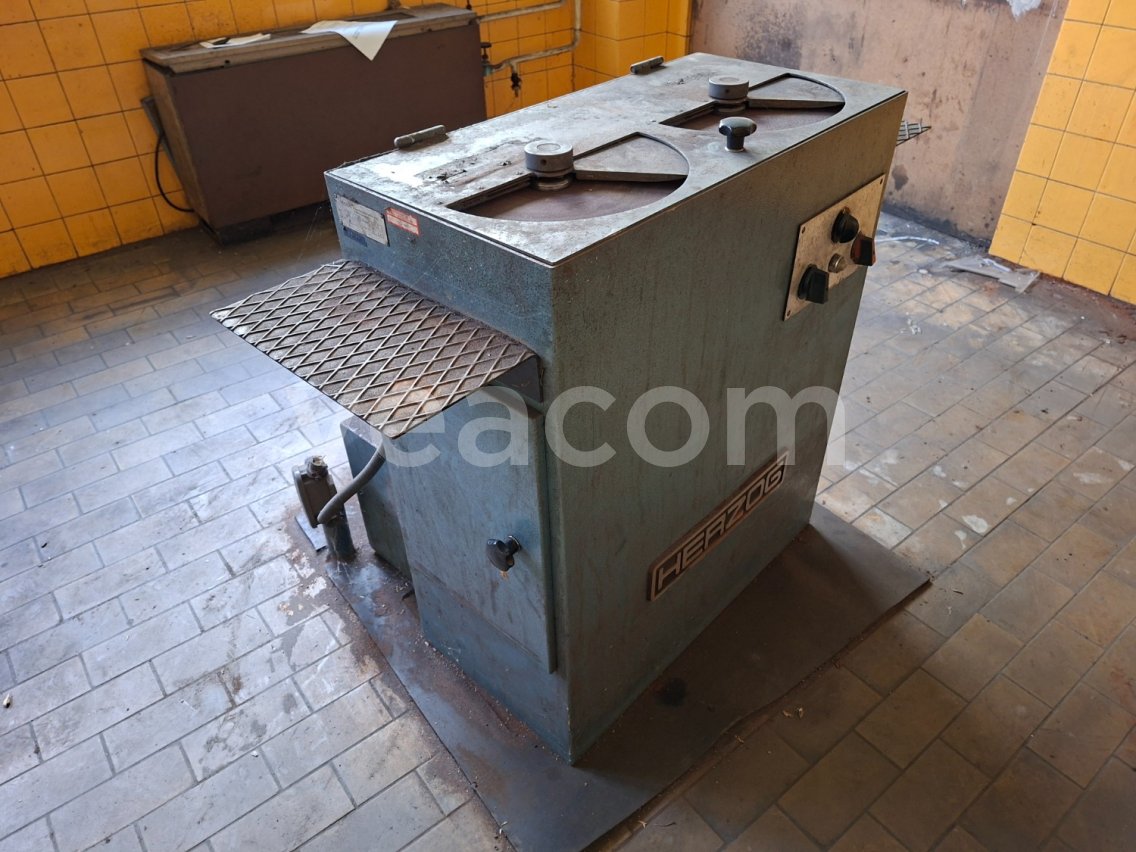 Online aukce:   HERZOG HT 350-2