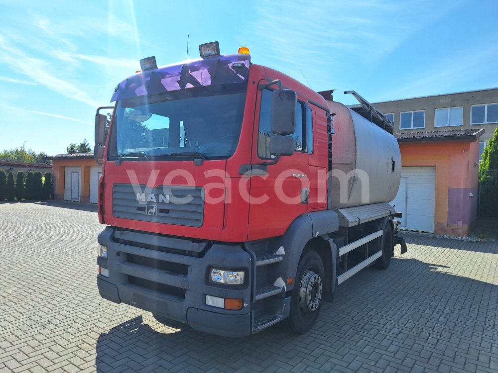 Online aukce: MAN  TGA 18.360