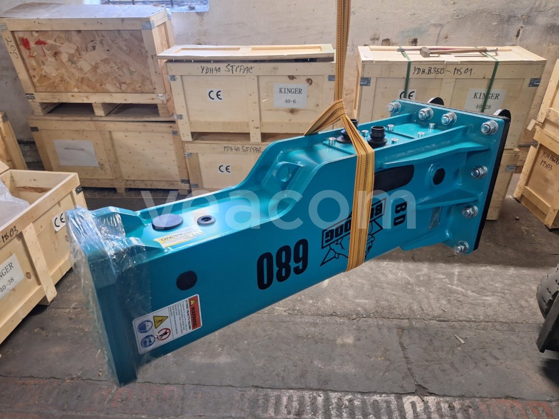 Online aukce:   BULLDOG B680