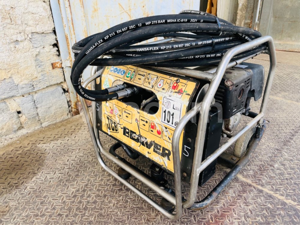 Online aukce:  JCB BEAVER